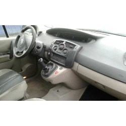 renault scenic ii del año 1950