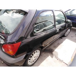 ford fiesta berlina (dx) del año 2000