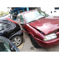ford fiesta berlina del año 1999