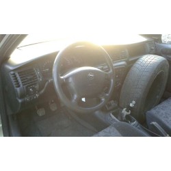 opel vectra b berlina del año 1997