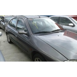 renault megane i classic (la0) del año 2000