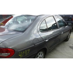 renault megane i classic (la0) del año 2000