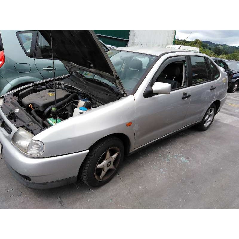 seat cordoba berlina (6k2) del año 1999
