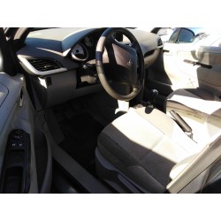 peugeot 207 del año 2006