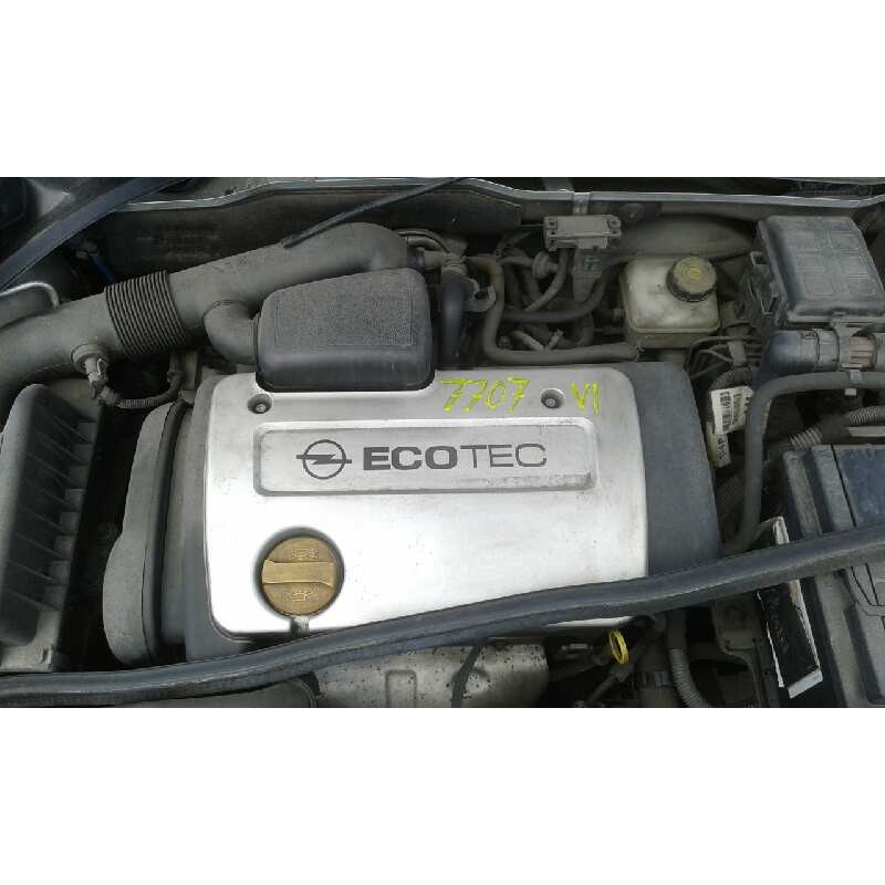 opel astra g berlina del año 2000