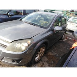 opel astra h berlina del año 2005