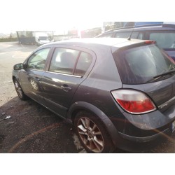 opel astra h berlina del año 2005