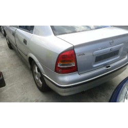 opel astra g berlina del año 2000