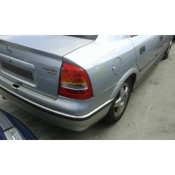 opel astra g berlina del año 2000
