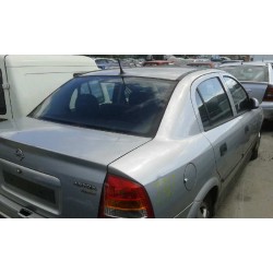 opel astra g berlina del año 2000