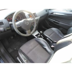 opel astra h berlina del año 2005