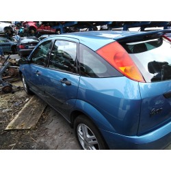 ford focus berlina (cak) del año 2000