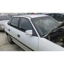opel astra f berlina del año 1993
