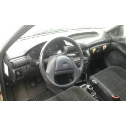 opel astra f berlina del año 1993