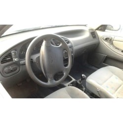daewoo lanos del año 2002