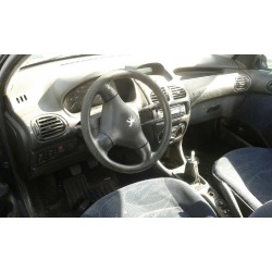 peugeot 206 berlina del año 1950