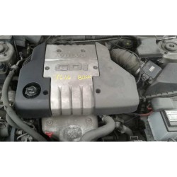 volvo s40 berlina del año 2000