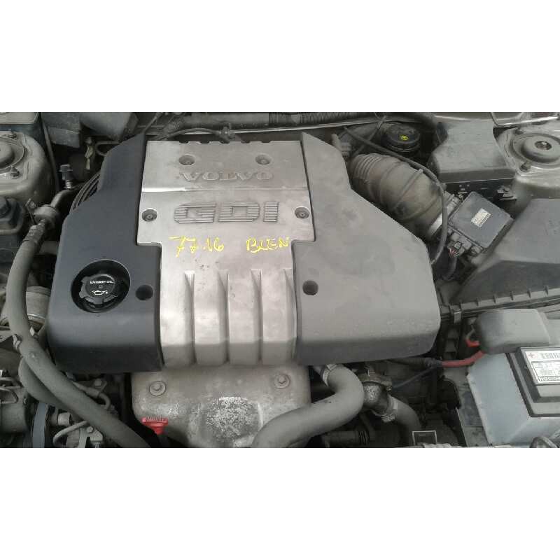 volvo s40 berlina del año 2000