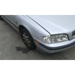 volvo s40 berlina del año 2000