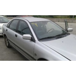 volvo s40 berlina del año 2000