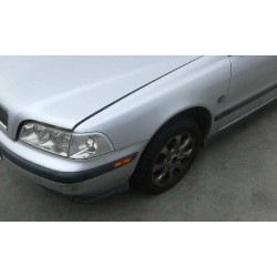 volvo s40 berlina del año 2000