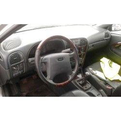 volvo s40 berlina del año 2000