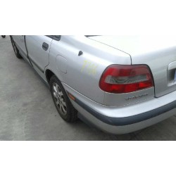 volvo s40 berlina del año 2000