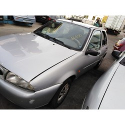 ford fiesta berlina del año 1999