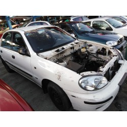 daewoo lanos del año 2001