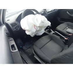volkswagen golf iv berlina (1j1) del año 2001