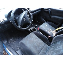 opel corsa b del año 2000