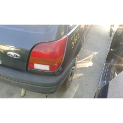 ford fiesta berlina del año 1996