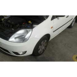 ford fiesta (cbk) del año 2004