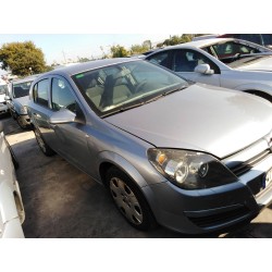 opel astra h berlina del año 2005