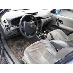 renault laguna ii (bg0) del año 2001