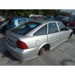 opel vectra b berlina del año 2000