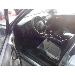 opel vectra b berlina del año 2000
