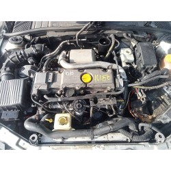opel vectra b berlina del año 2000