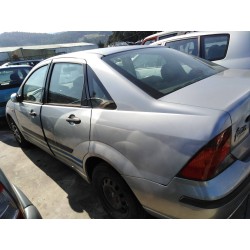ford focus berlina (cak) del año 2004