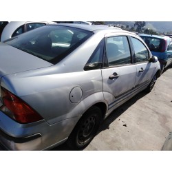 ford focus berlina (cak) del año 2004