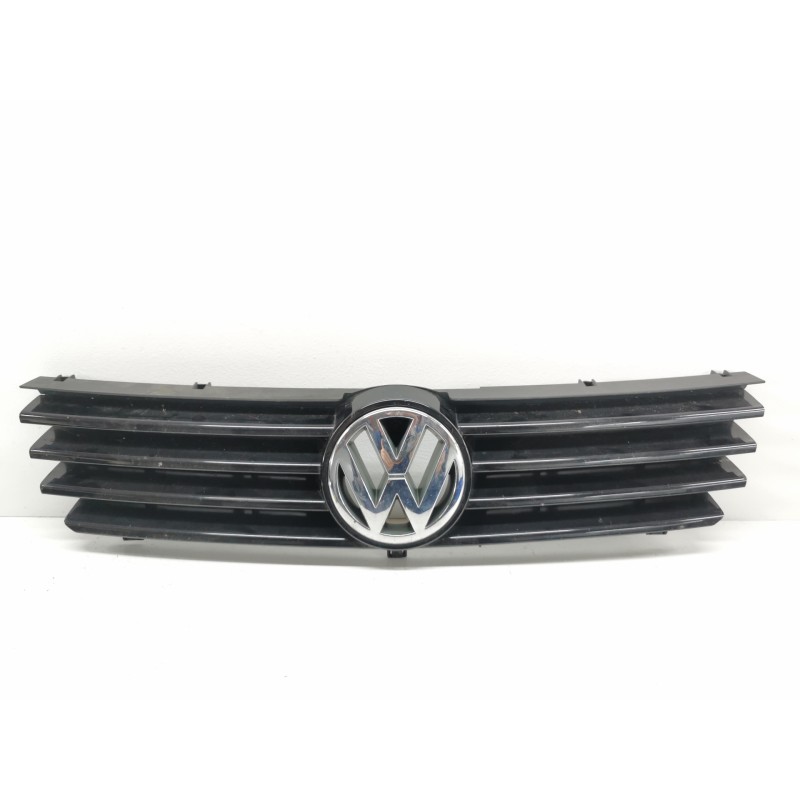 Recambio de rejilla delantera para volkswagen polo berlina (6n2) referencia OEM IAM 6N0853655 6NO853651J Recambio de rejilla delantera para volkswagen polo berlina (6n2) referencia OEM IAM 6N0853655 6NO853651J