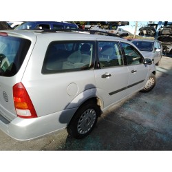 ford focus turnier (cak) del año 2001