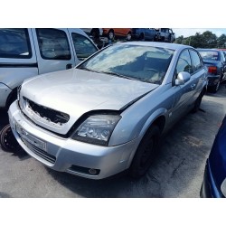 opel vectra c berlina del año 2004