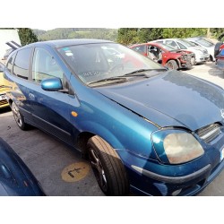 nissan almera tino (v10m) del año 2001