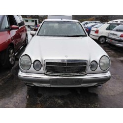 mercedes clase e (w210) berlina del año 1998
