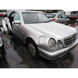 mercedes clase e (w210) berlina del año 1998