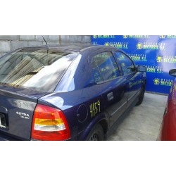 opel astra g berlina del año 2001