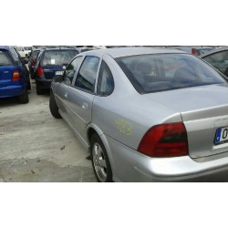 opel vectra b berlina del año 2001