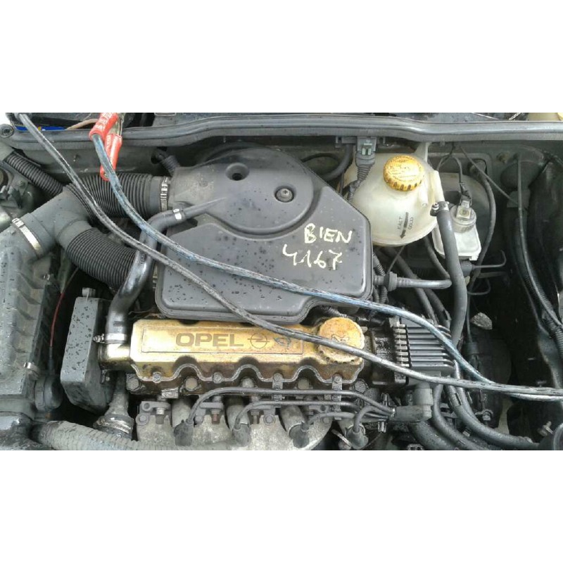 opel corsa b del año 1996