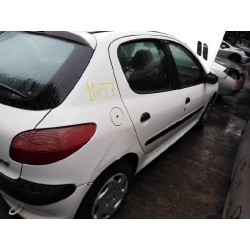 peugeot 206 berlina del año 2001